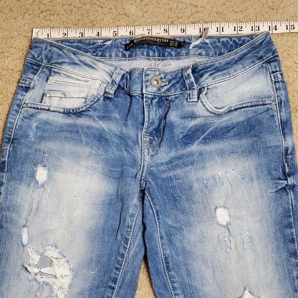 Zara Denim Rules by TRF Womens Sz 6 Denim Blue Jeans Distressed & Destoryed - Picture 8 of 11